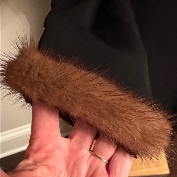 Vintage mink trimmed Dress - Picture 4 of 12